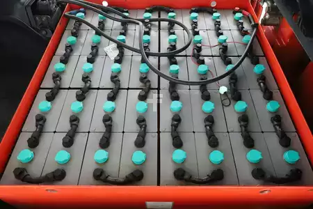 Eléctrico - 4 rodas 2018  Linde E-40-HL-01-600 (388) (3)