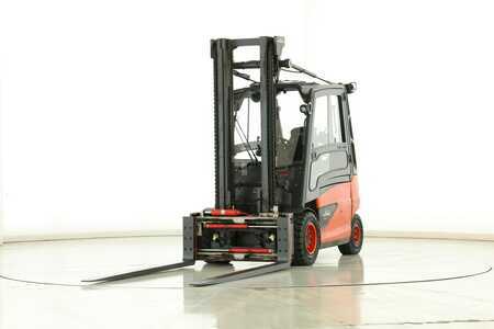 Elektromos 4 kerekű 2016  Linde E-40-HL-01-600 (388) (1)