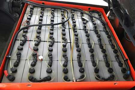 Elektromos 4 kerekű 2016  Linde E-40-HL-01-600 (388) (3)