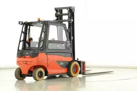 Eléctrico - 4 rodas 2018  Linde E-40-HL-01-600 (388) (2)