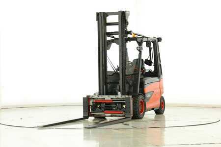 Elektro čtyřkolový VZV 2018  Linde E-40-HL-01-600 (388) (1)