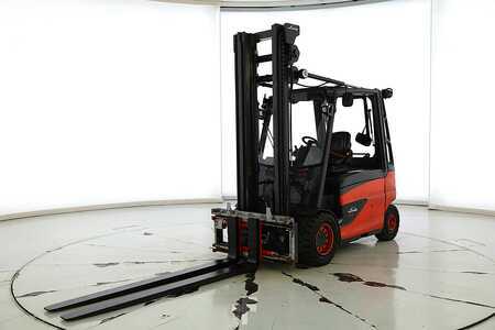 Elektro čtyřkolový VZV 2018  Linde E-40-HL-01-600 (388) (5)