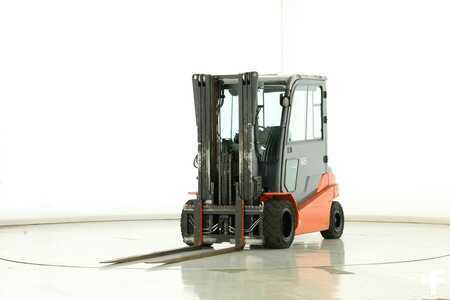 Elektro čtyřkolový VZV 2015  Toyota 8-FBMT-50 (1)