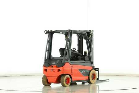Elektro čtyřkolový VZV 2016  Linde E-30-L-01 (387) (2)