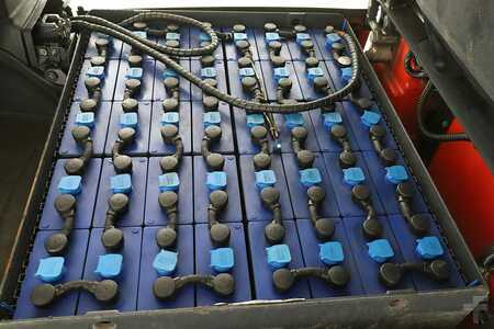 Eléctrico - 4 rodas 2019  Linde E-35-H-01-600 (388) (3)