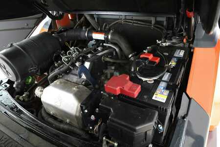 Diesel heftrucks 2015  Toyota 40-8-FD-80-N (3)