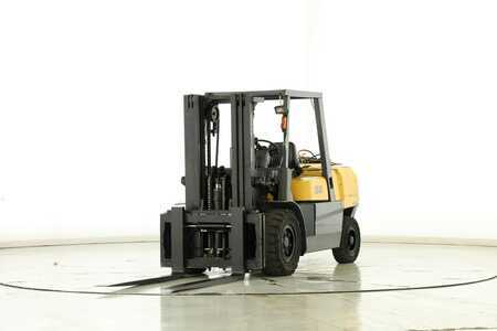 LPG Forklifts 2011  TCM FG-50-T-9 (1)
