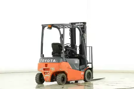 Chariots électriques à 4 roues 2017  Toyota 8-FBM-16-T (2)