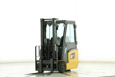 Electric - 3 wheels 2017  CAT Lift Trucks EP-16-CPNT (1)