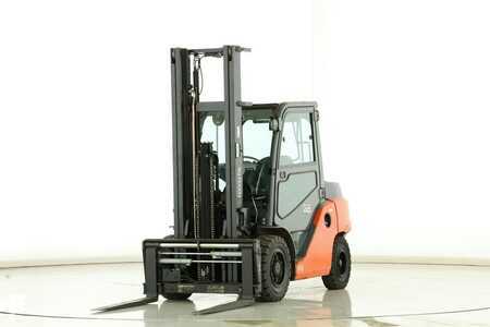 Dieselový VZV 2019  Toyota 40-8-FD-40-N (1)