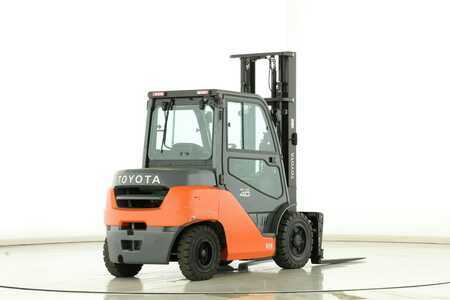 Dieselový VZV 2019  Toyota 40-8-FD-40-N (2)