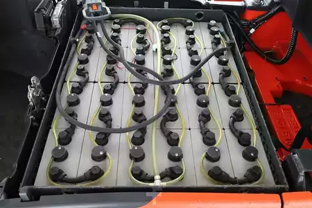 Carrelli elettrici 3 ruote 2021  Linde E-16-02 ((386) (3)