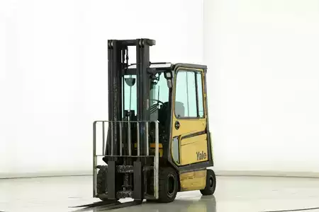 Electric - 4 wheels 2005  Yale ERP-30-ALF-E-2545 (1)