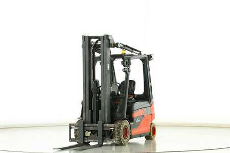 Carrelli elettrici 4 ruote 2011  Linde E-25-L-01 (387) (1)