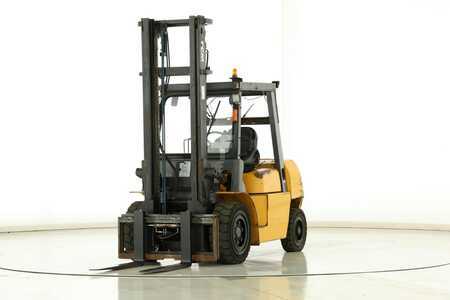 Dieselový VZV 2011  TCM FD-40 (1)