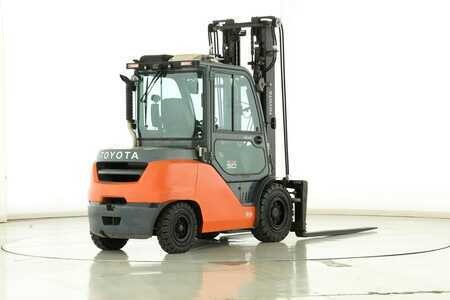 Dieseltrukki 2017  Toyota 40-8-FD-50-N (2)