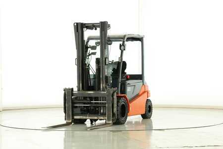 Elektro čtyřkolový VZV 2017  Toyota 8-FBMT-50 (1)