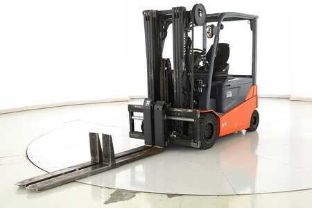 Elektro čtyřkolový VZV 2014  Toyota 8-FBMT-35 (7)