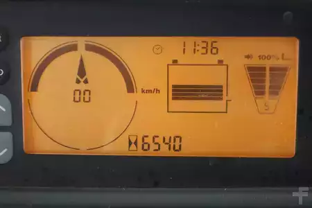 Carrelli elettrici 3 ruote 2015  Jungheinrich EFG-218 (4)