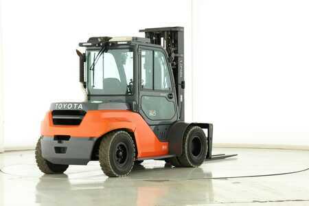 Chariots élévateurs diesel 2020  Toyota 40-8-FD-60-N (2)