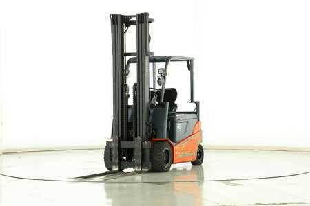 Carrelli elettrici 4 ruote 2016  Toyota 8-FBMT-30 (1)