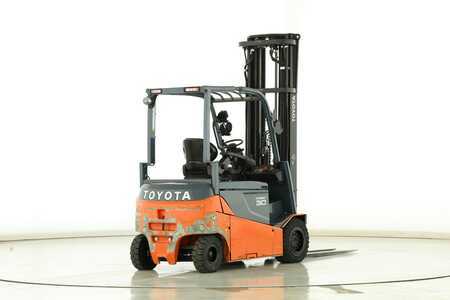 Elektro čtyřkolový VZV 2016  Toyota 8-FBMT-30 (2)