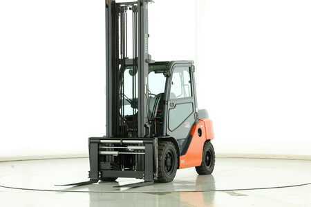 Dieselový VZV 2023  Toyota 40-8-FD-40-N (1)