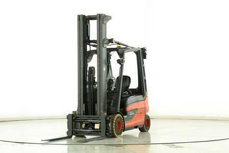 Carrelli elettrici 4 ruote 2014  Linde E-25-L-01 (387) (1)