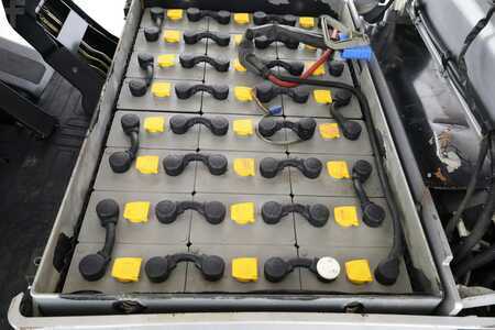 Elektro 4 Rad 2010  Nissan JG-1-N-1-L-16-Q (3)