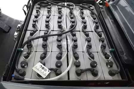 Carrelli elettrici 3 ruote 2019  Toyota 8-FBEK-18-T (3)