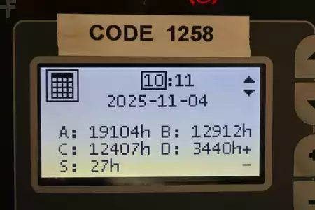 Retraky 2018  Toyota RRE-160-H (4)