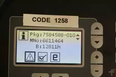 Retraky 2018  Toyota RRE-160-H (4)