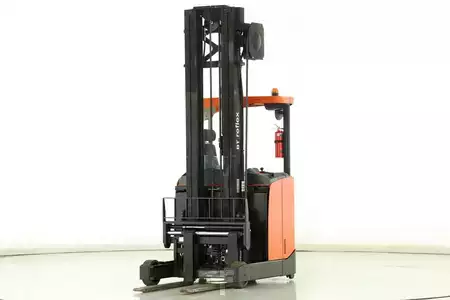 Työntömastotrukki 2016  BT RRE-160-E (1)