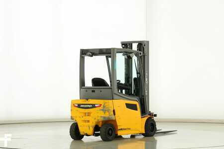 Elektro čtyřkolový VZV 2016  Jungheinrich EFG-320 (2)