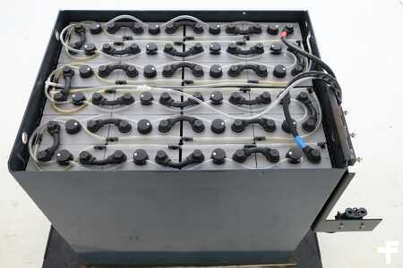 Chariots à mât rétractable 2017  Toyota FRE-270 (3)