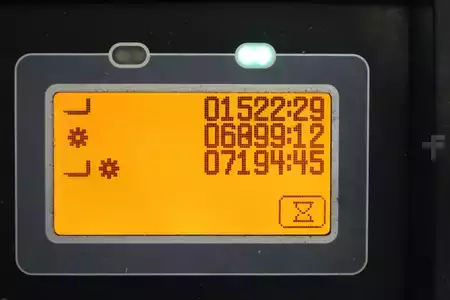 Chariots électriques à 4 roues 2017  Toyota 8-FBMKT-25 (5)