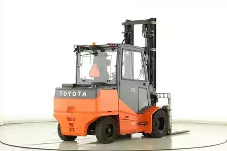 Elektrisk- 4 hjul 2017  Toyota 8-FBMHT-70 (2)