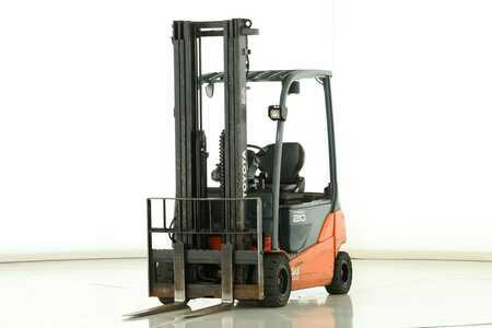 Elektro čtyřkolový VZV 2012  Toyota 8-FBMT-20 (1)