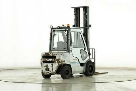 Diesel gaffeltruck - Unicarriers YG-1-F-2-A-35-U (2)