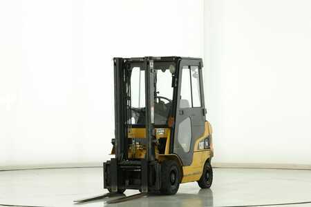 Diesel heftrucks 2013  CAT Lift Trucks DP-18-NT (1)