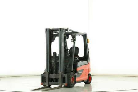 Carrelli elettrici 4 ruote 2017  Linde E-25-L-01 (387) (1)