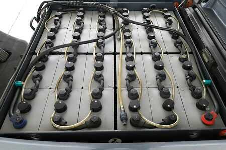 4-wiel elektrische heftrucks 2009  Toyota 8-FBMT-18 (3)