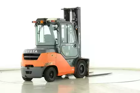 Dieseltrukki 2018  Toyota 40-8-FD-50-N (2)