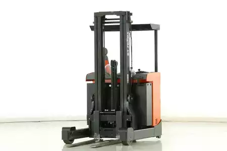 Chariots à mât rétractable 2015  Toyota RRE-120-B (1)