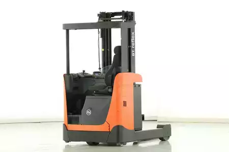 Chariots à mât rétractable 2015  Toyota RRE-120-B (2)