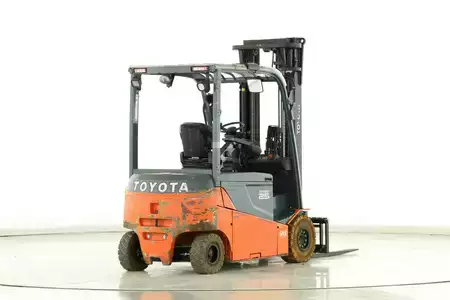 Eléctrico - 4 rodas 2017  Toyota 8-FBMT-25 (2)