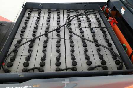 Chariots électriques à 4 roues 2015  Toyota 8-FBMT-40 (3)