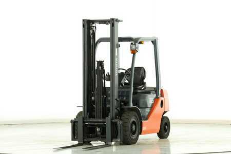 Diesel gaffeltruck 2014  Toyota 06-8-FD-20-F (1)