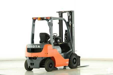 Diesel gaffeltruck 2014  Toyota 06-8-FD-20-F (2)