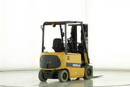 Sähkö - 4 pyör 2005  CAT Lift Trucks EP-25-K PAC (2)